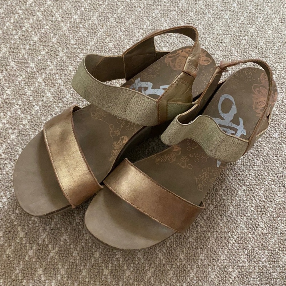'Bushnell' Wedge Sandal OTBTS